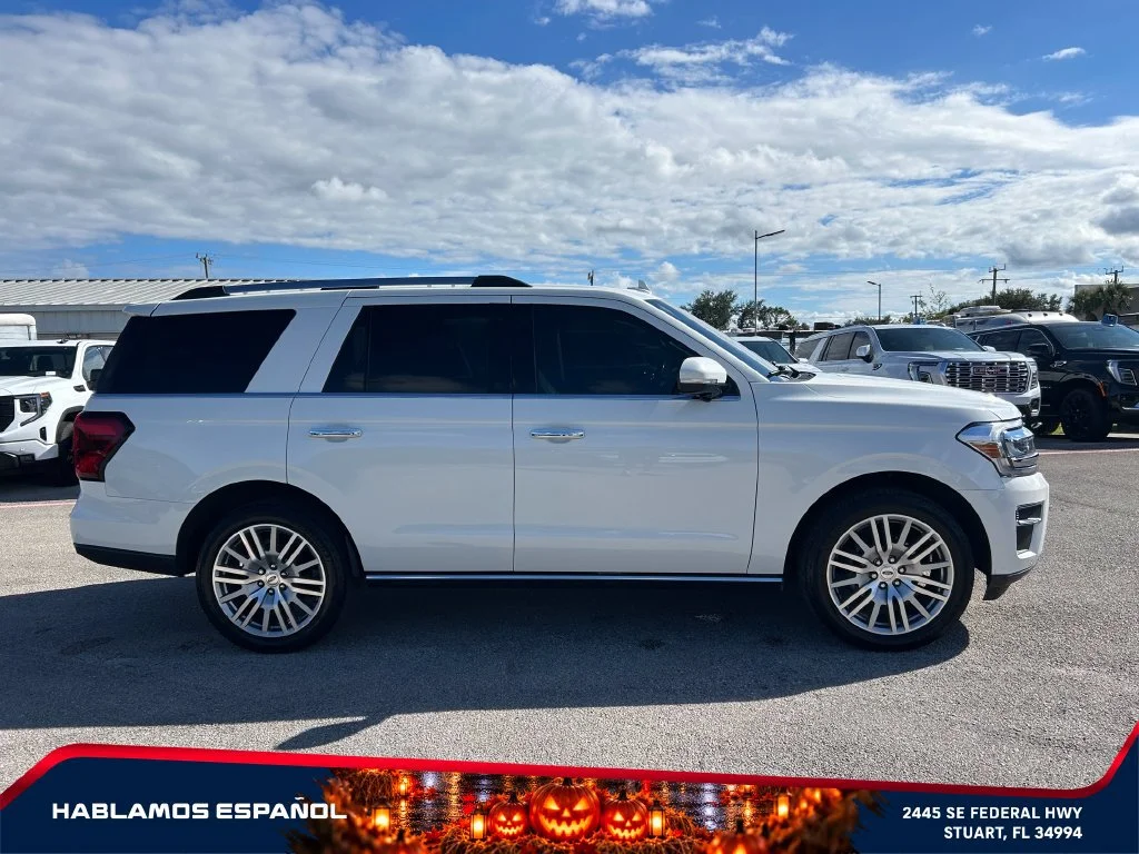 Used 2024 White Ford Limited image 8