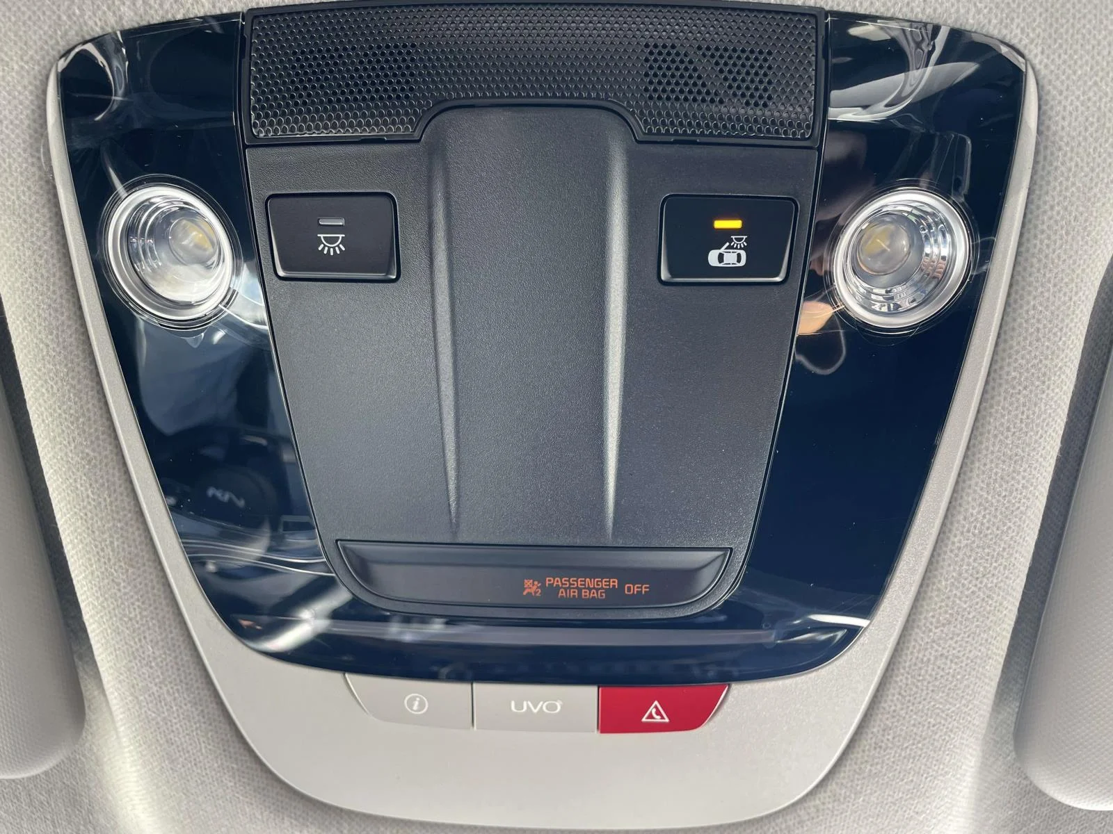 Used 2023 Snow White Pearl Kia SX image 22