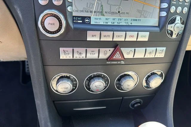 Used 2005  Mercedes-Benz SLK 350 image 28