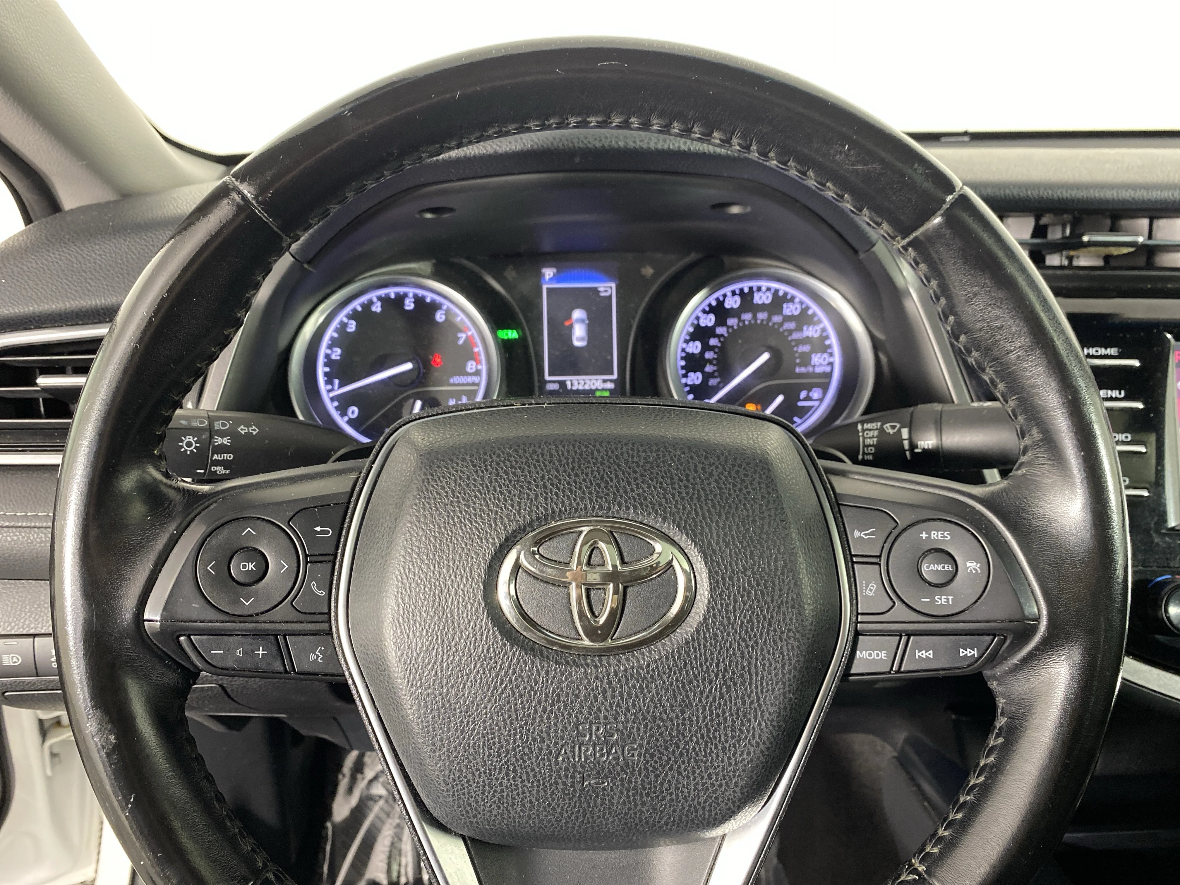 Used 2018 Super White Toyota SE image 20