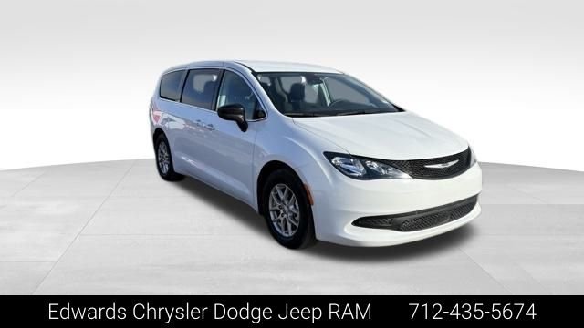 2024 Chrysler Voyager LX