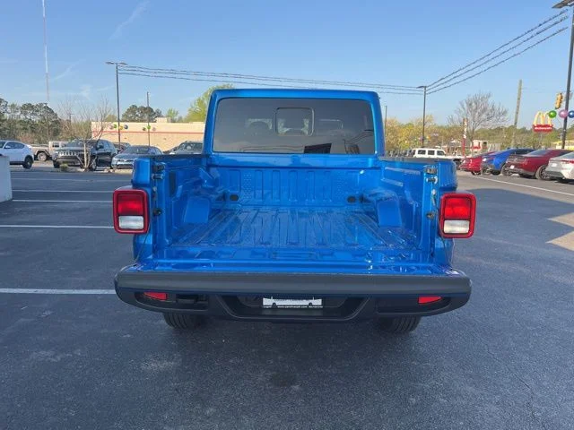 New 2026 Hydro Blue Pearl-Coat Exterior Paint Jeep Sport S image 20