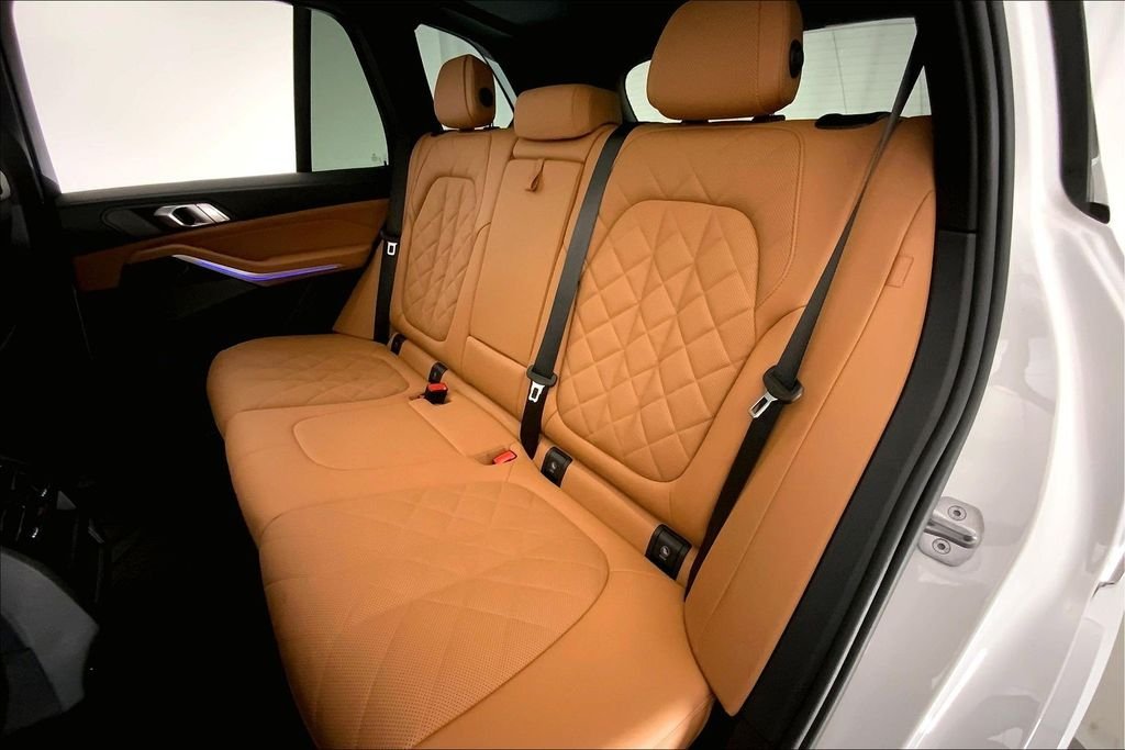 Used 2024 Mineral White Metallic BMW  image 14
