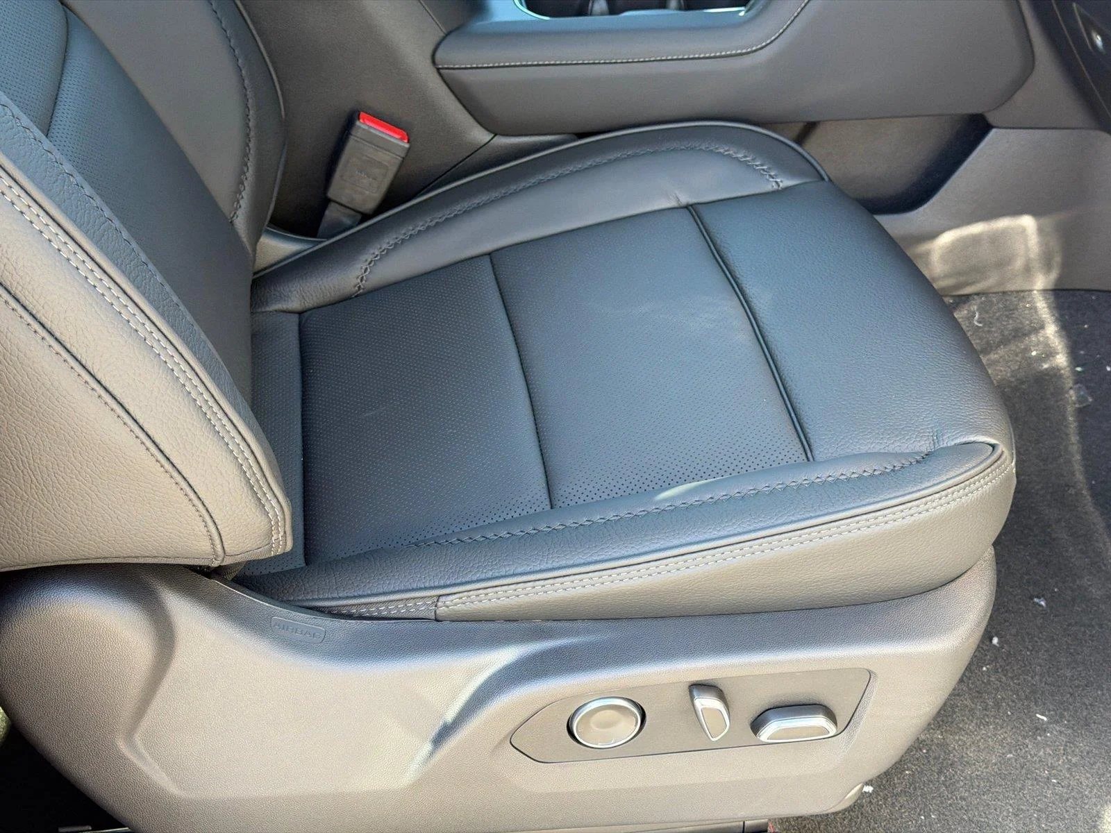2026 GMC Sierra 1500 Denali - Photo 8