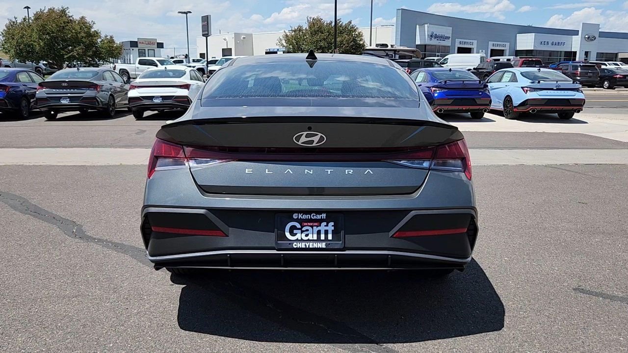 New 2026 Amazon Gray Hyundai SEL Sport image 19