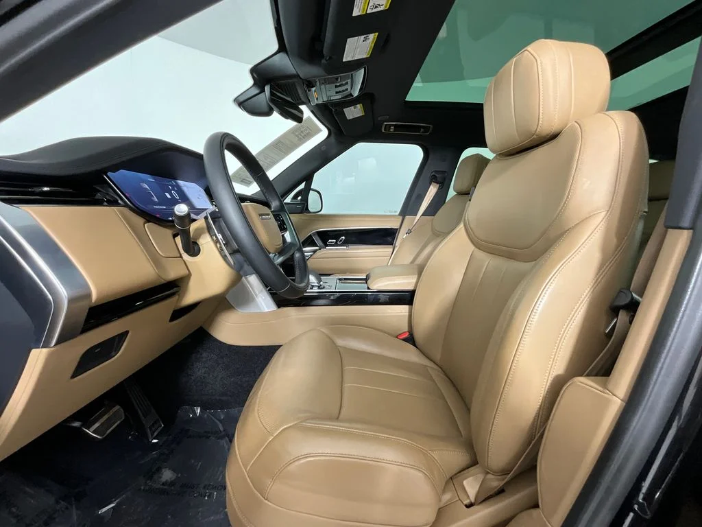 Used 2024 Black Land Rover SE image 16