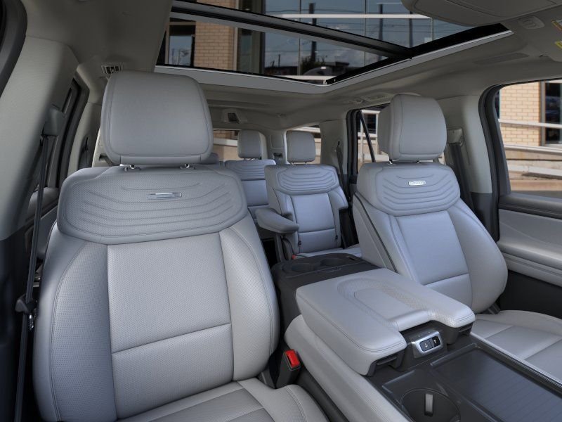 New 2026 Star White Metallic Tri-Coat Ford Platinum® image 11