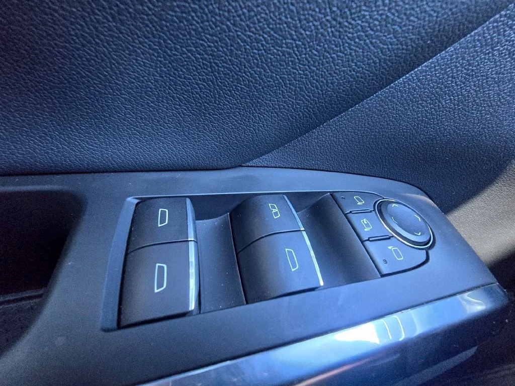 Used 2024 Mosaic Black Metallic Chevrolet RS image 23