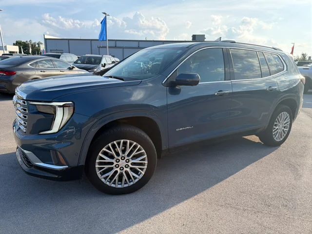 2024 GMC Acadia FWD Denali