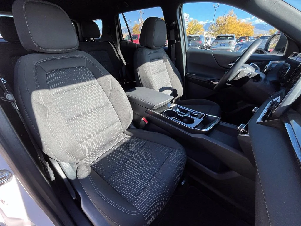 Used 2026 Summit White Chevrolet LT image 20