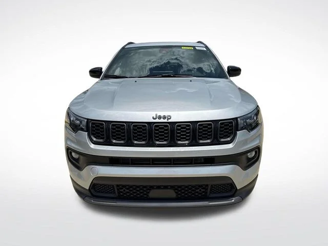 New 2026 Silver Zynith Metallic Clear-Coat Exterior Paint Jeep Latitude image 2