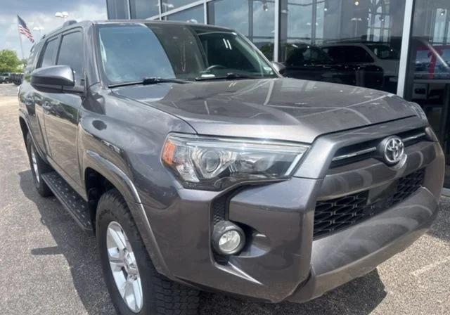 Used 2020 Gray Toyota SR5 image 1