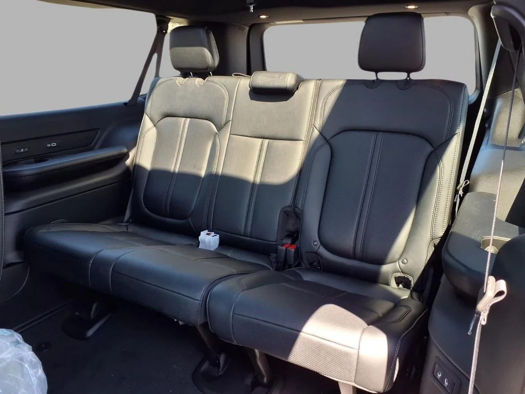 New 2026 High Gloss Black Exterior Paint Jeep Limited Reserve image 26
