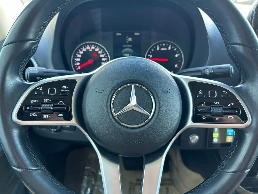 Used 2021 Black Mercedes-Benz Midwest Luxe Cruiser image 26