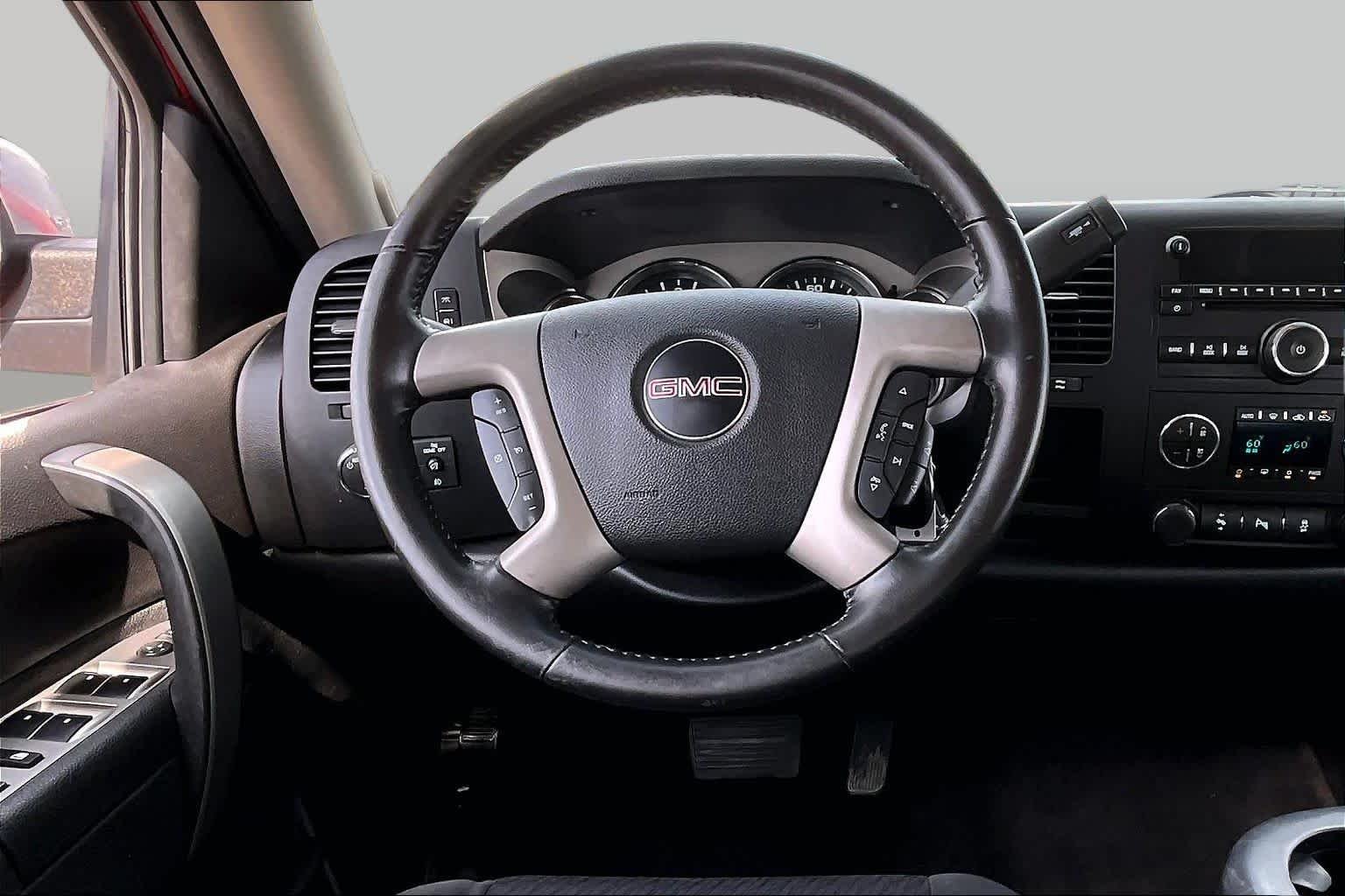 Used 2013 Fire Red GMC SLE image 5