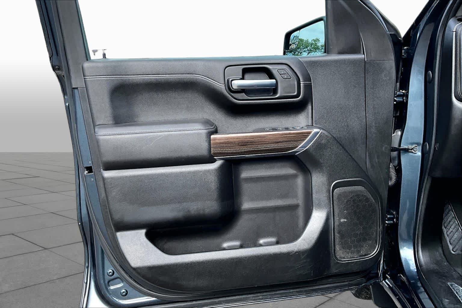 Used 2021 Shadow Gray Metallic Chevrolet LT image 22