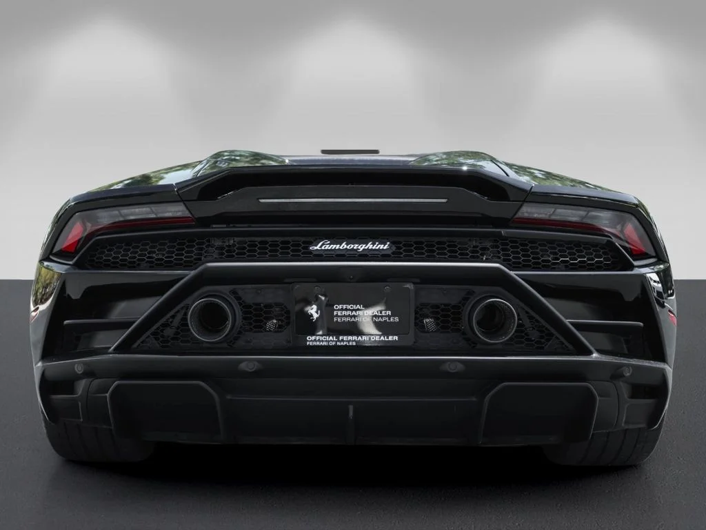 Used 2020 Nero Noctis Lamborghini Base image 4