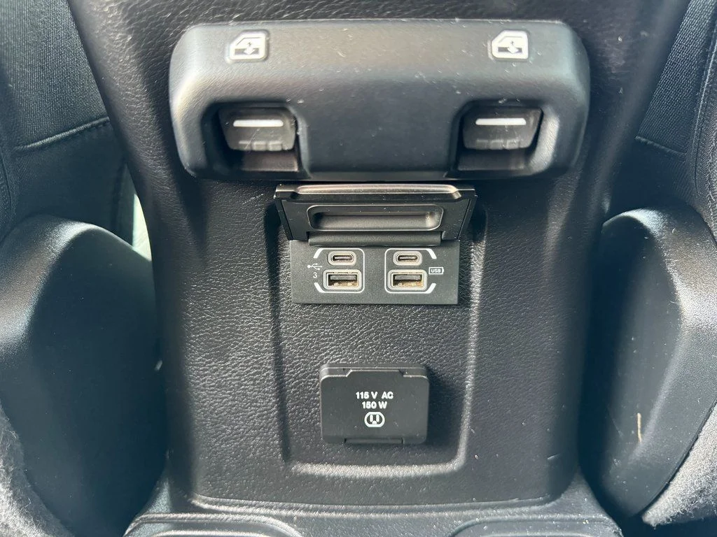 Used 2020 Silver Jeep Unlimited Sahara image 21