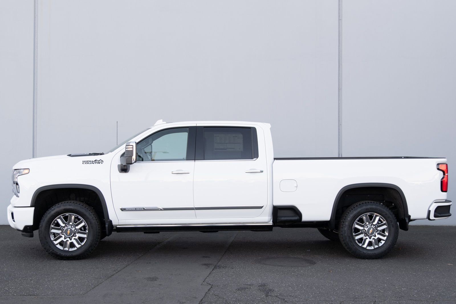 2026 Chevrolet Silverado 3500 HD High Country - Photo 30