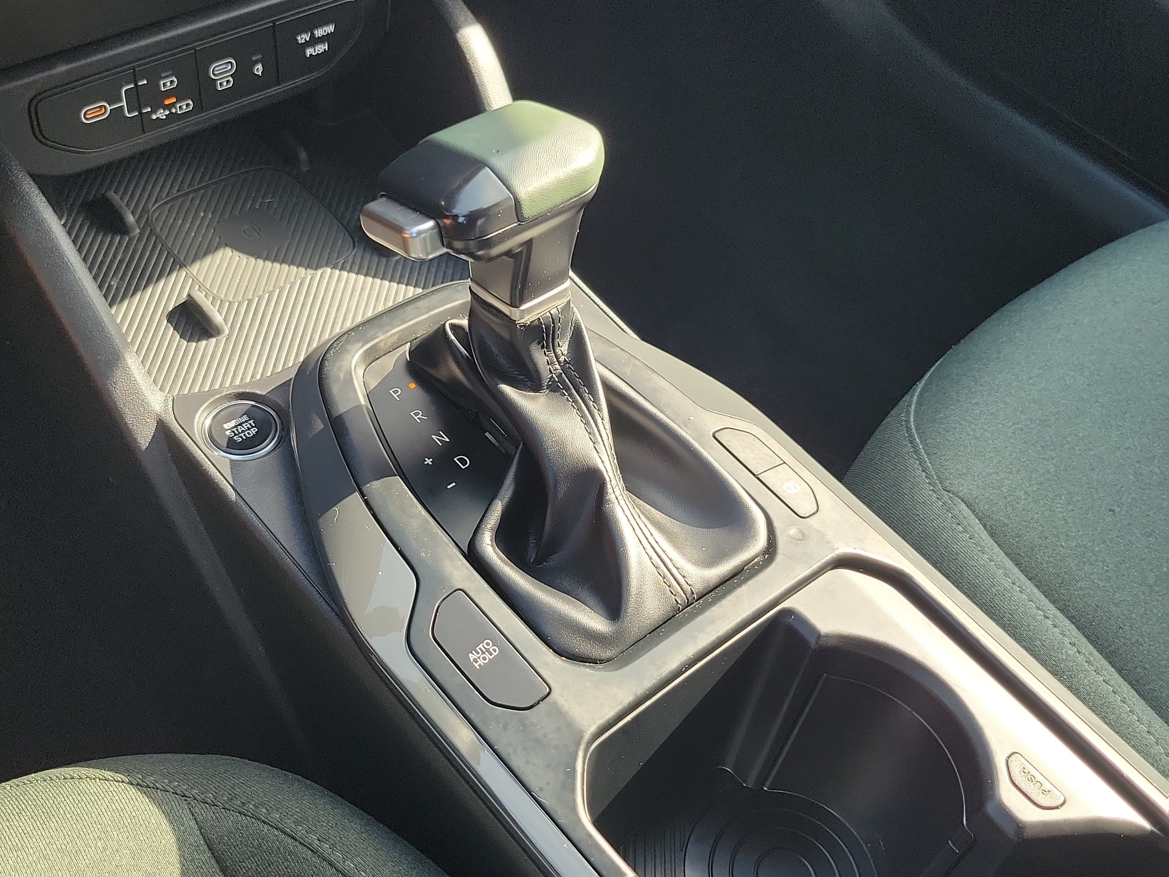 Certified Used 2025 Snow White Pearl Kia EX image 30