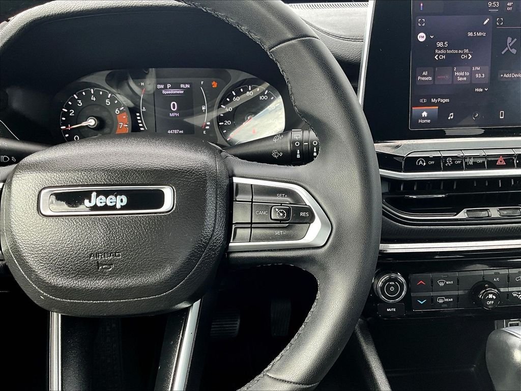 Used 2022 Gray Jeep Latitude image 24