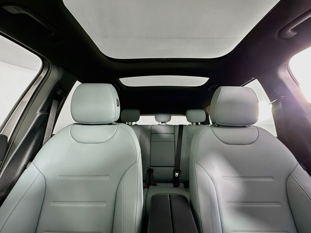 Certified Used 2026  Mercedes-Benz GLB 250 image 21