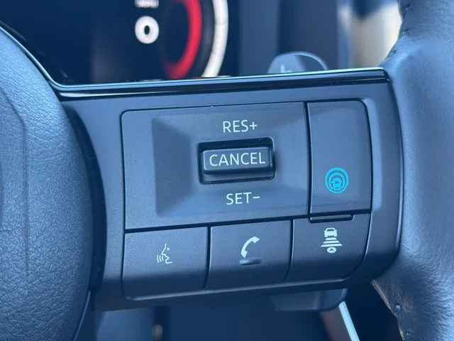 Certified Used 2023 White Nissan Platinum image 19