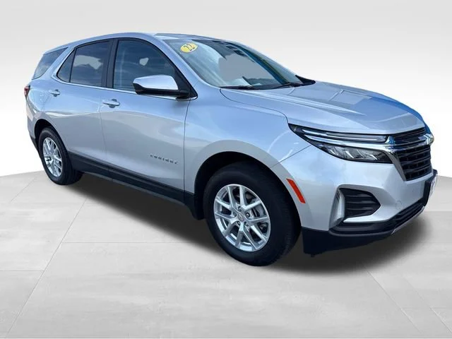 Used 2022 Silver Ice Metallic Chevrolet LT image 9