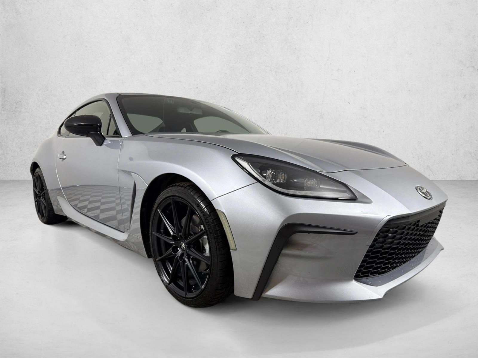 Used 2025 Steel/20 Toyota Premium image 1