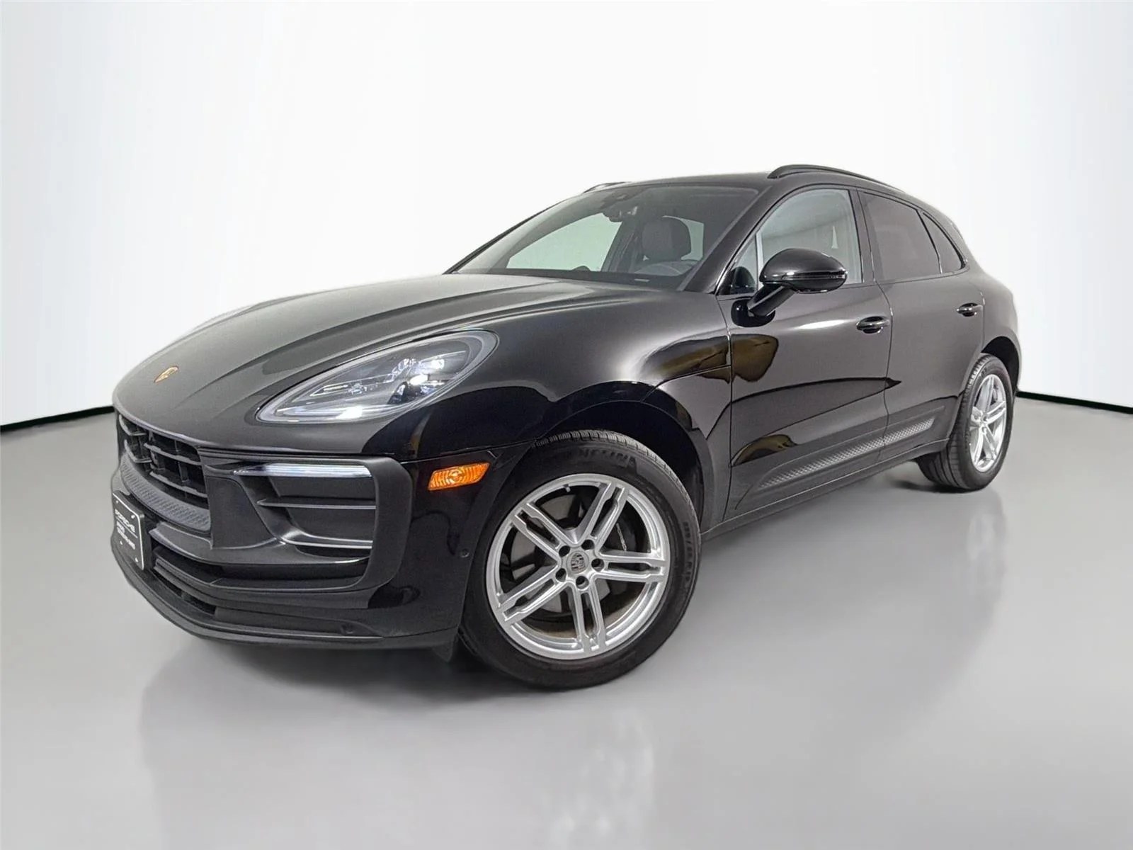2024 Porsche Macan -'s photo
