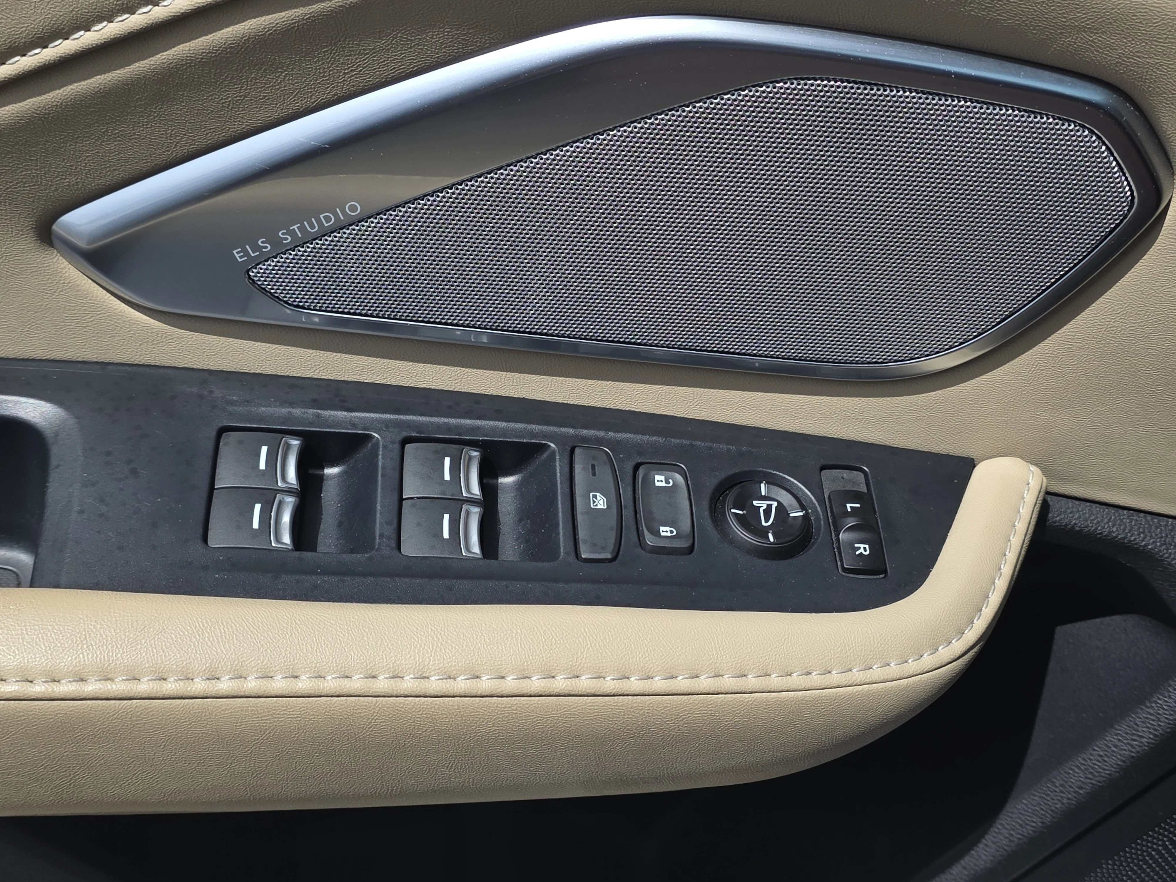 Certified Used 2021 Platinum White Pearl Acura with Technology Package image 42