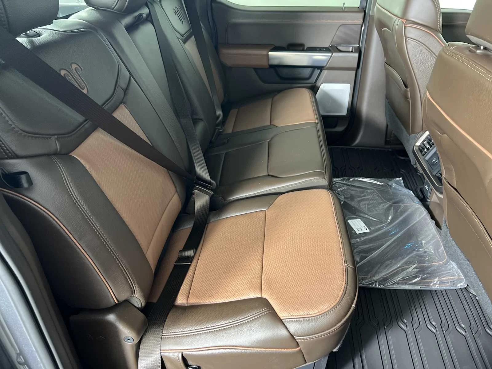 New 2026 Carbonized Gray/Marsh Gray Ford King Ranch image 15