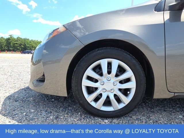 Used 2017 Gray Toyota LE image 14