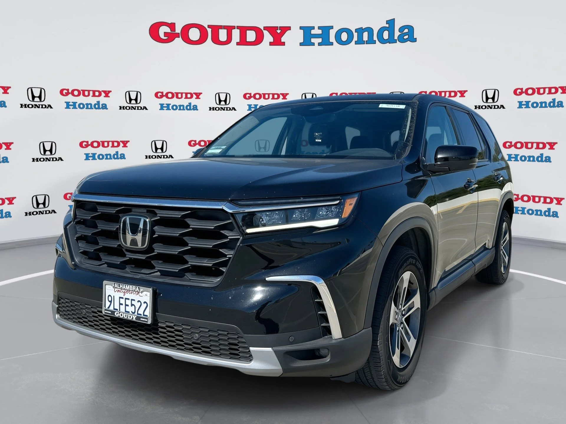 2024 Honda Pilot EX-L 8-Occupant 2WD's photo