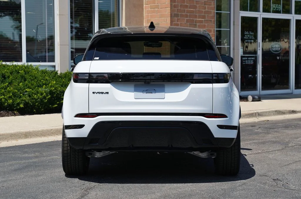 New 2026 Fuji White Land Rover  image 5