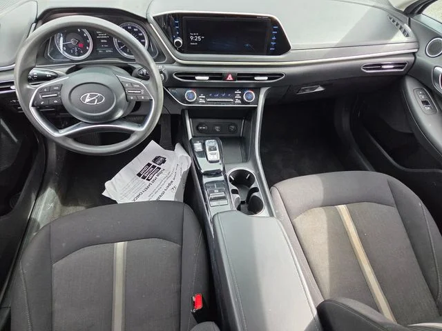 Used 2023 Silver Hyundai SEL image 9