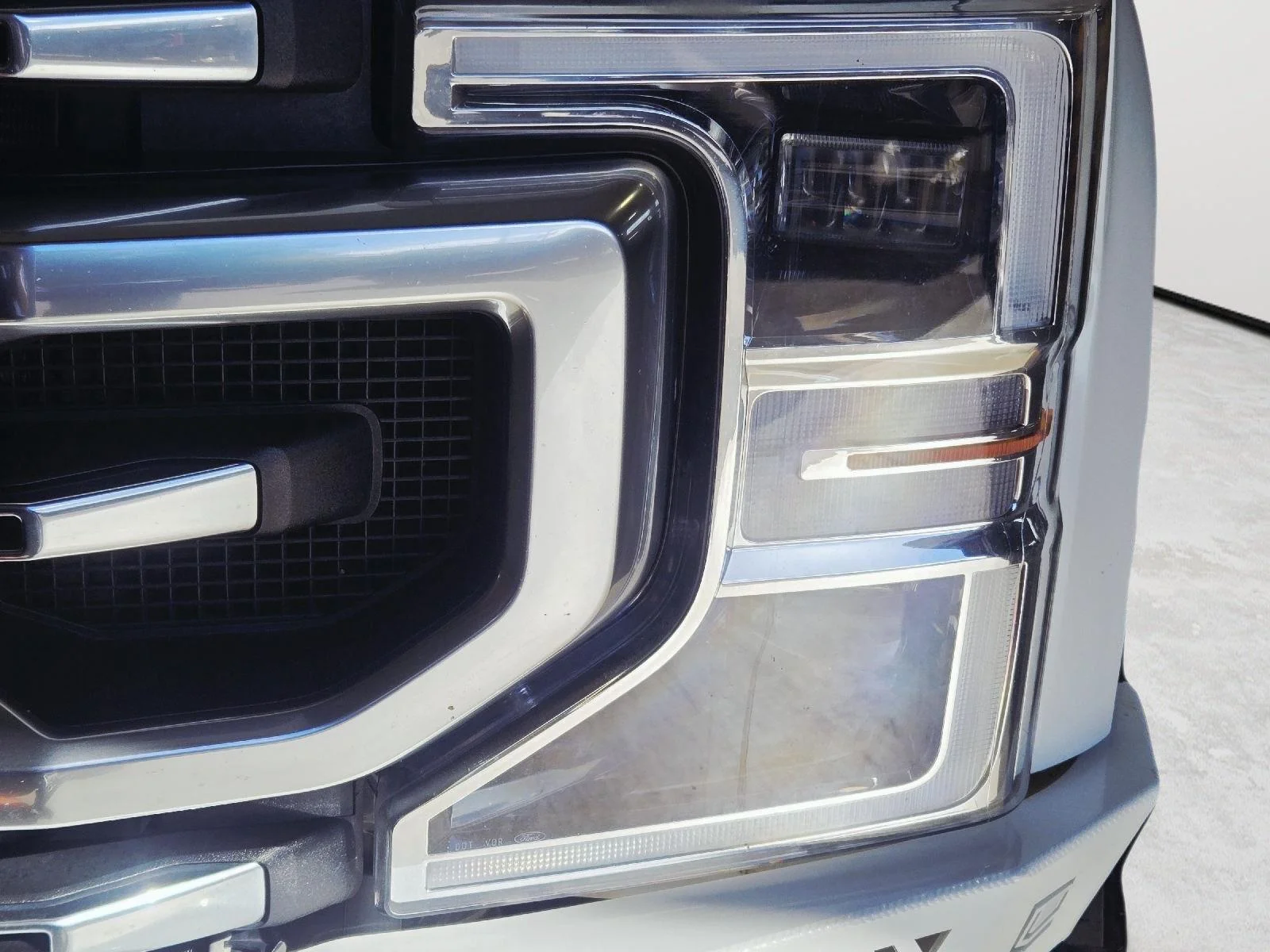 Used 2022 Star White Metallic Tri-Coat Ford Platinum image 15