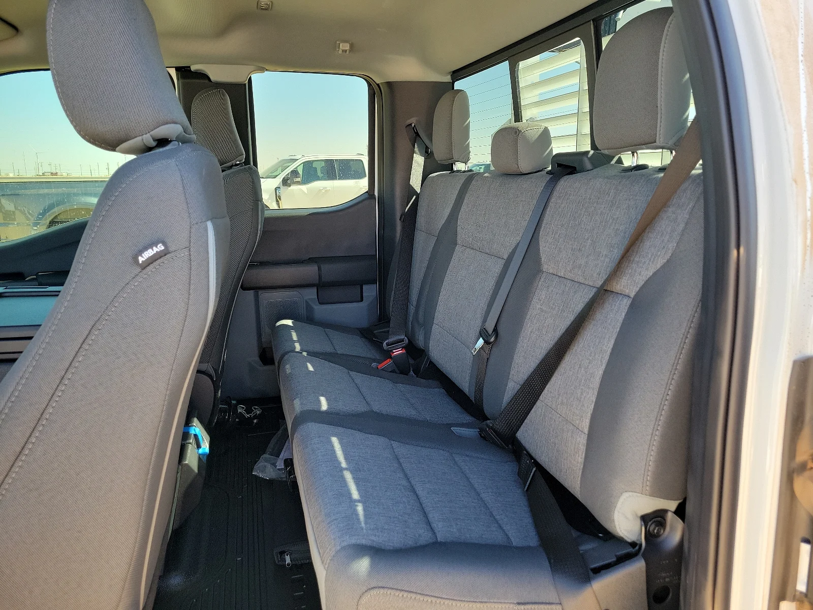 New 2025 Oxford White Ford XL image 13