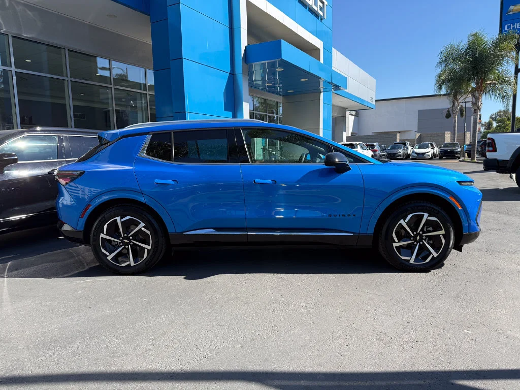 Used 2024 Riptide Blue Metallic Chevrolet 2LT image 6