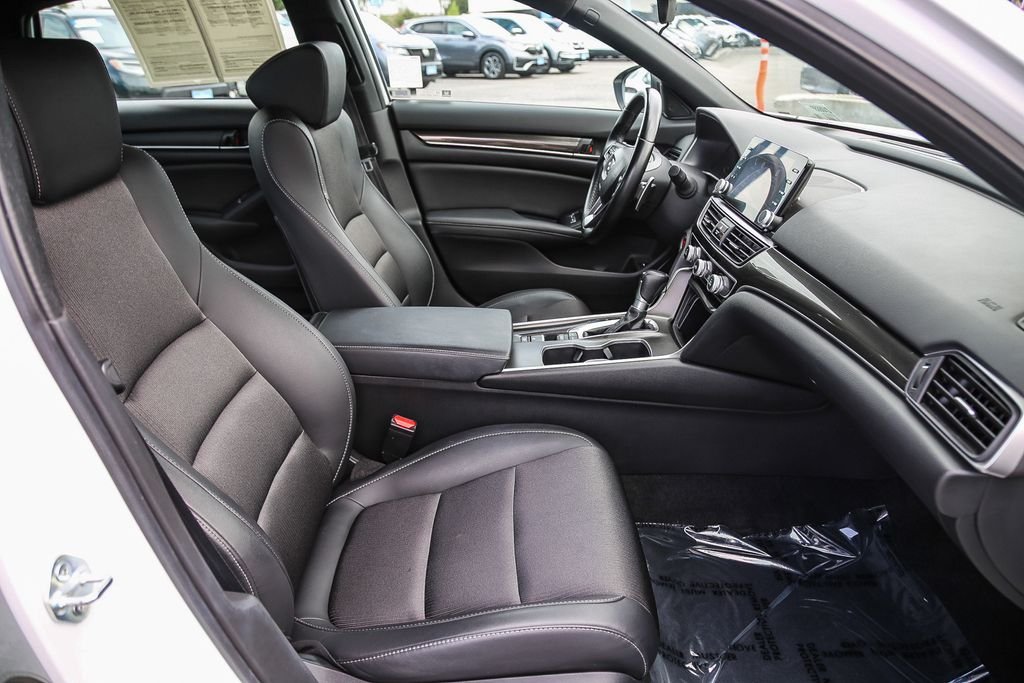 Used 2021 Platinum White Pearl Honda Sport image 16