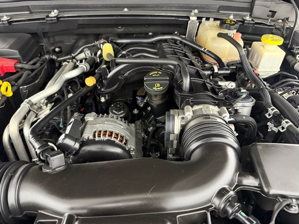 Used 2022 Gray Jeep Mojave image 33