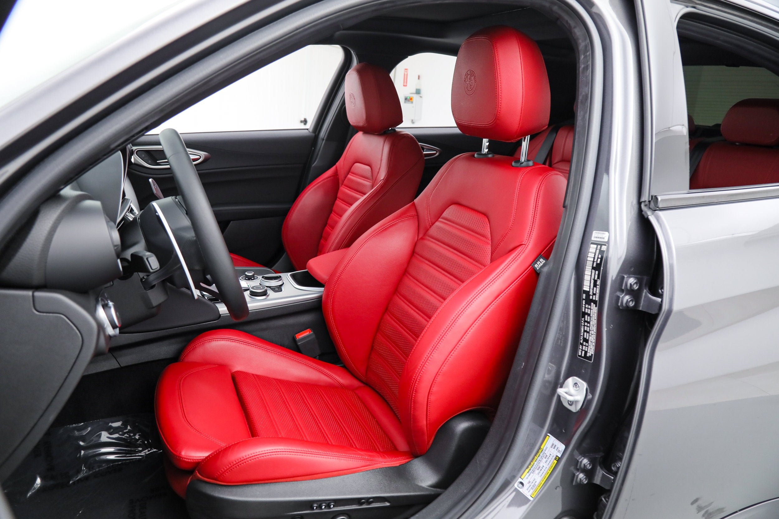 Used 2023 Gray Alfa Romeo Veloce image 16