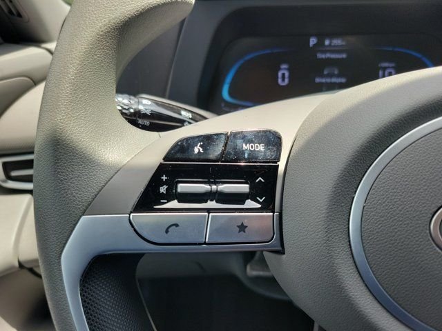 Certified Used 2025 Black Hyundai SE image 21