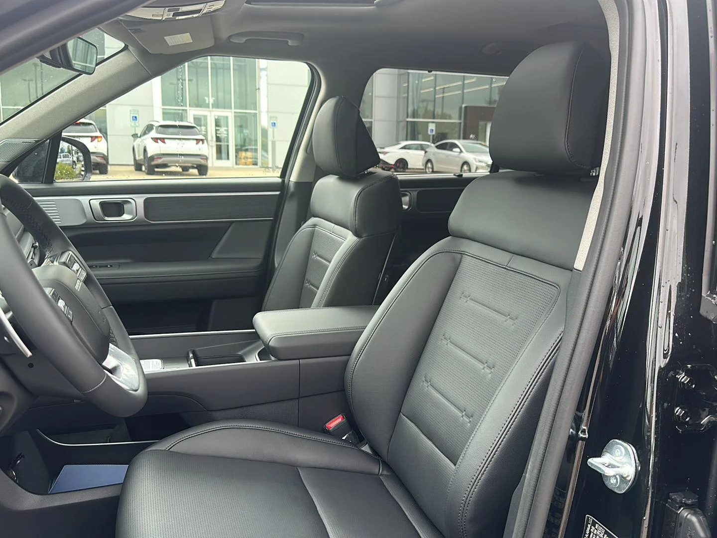New 2026 Phantom Black Hyundai Limited 6P image 12