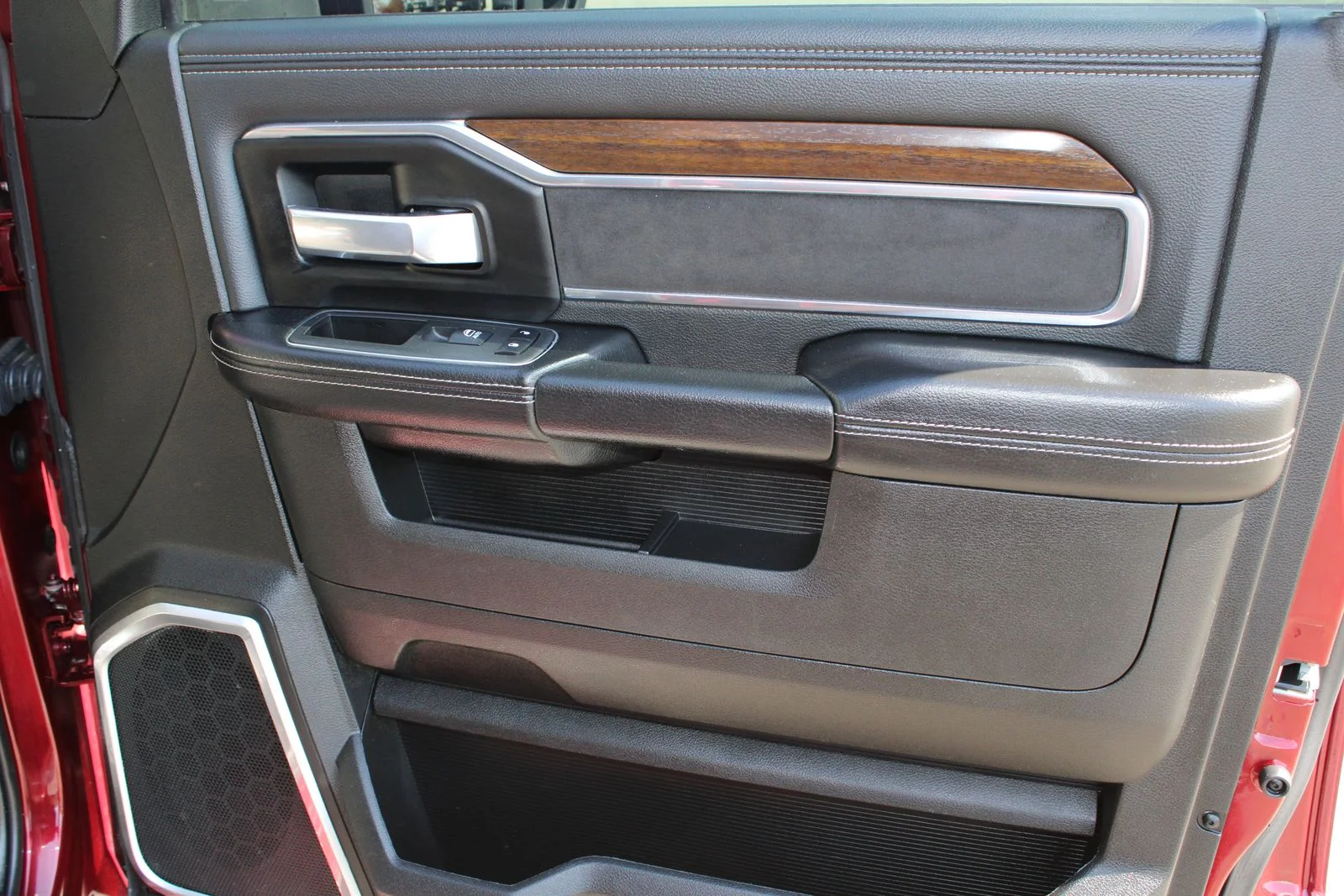 Used 2023 Red Ram Laramie image 21