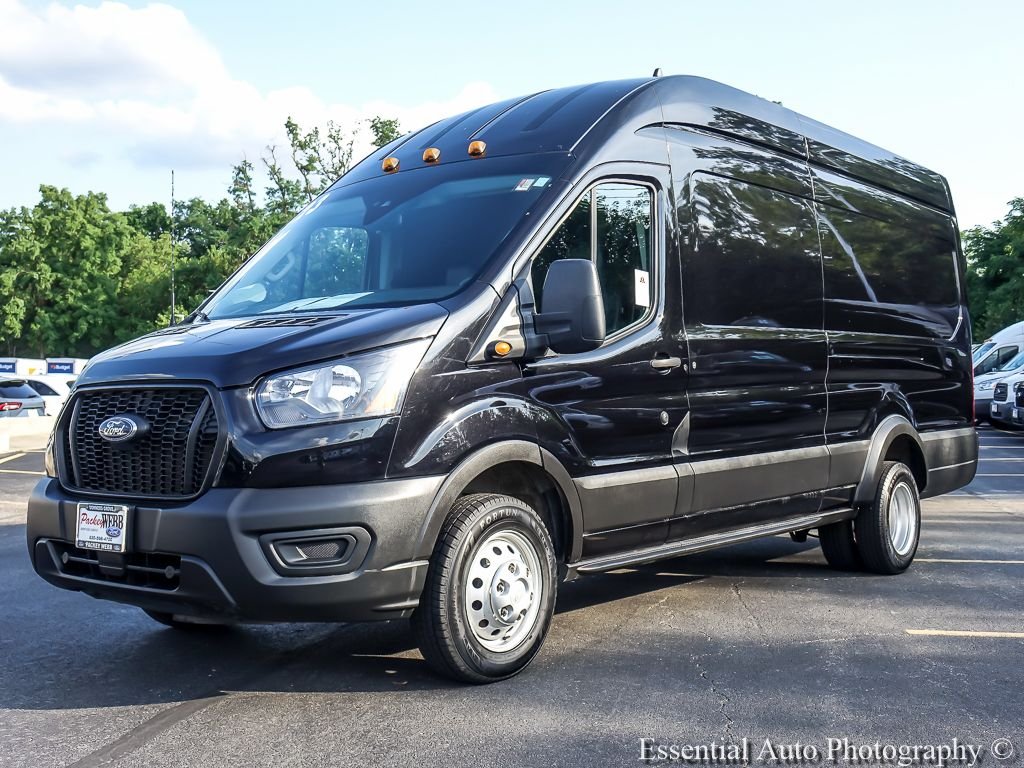 Used 2023 Black Metallic Ford Base image 2
