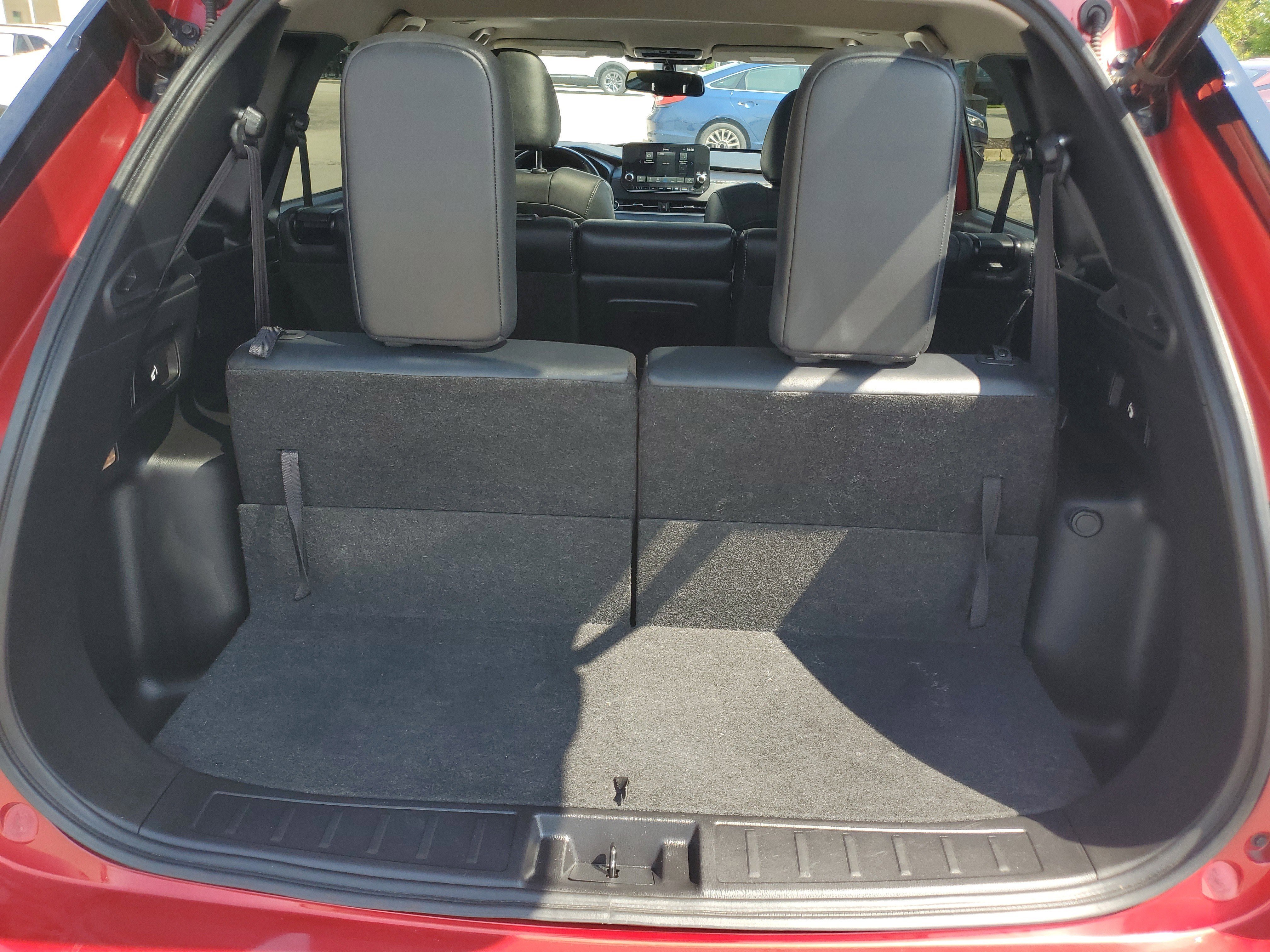 Used 2023 Red Mitsubishi SE image 5