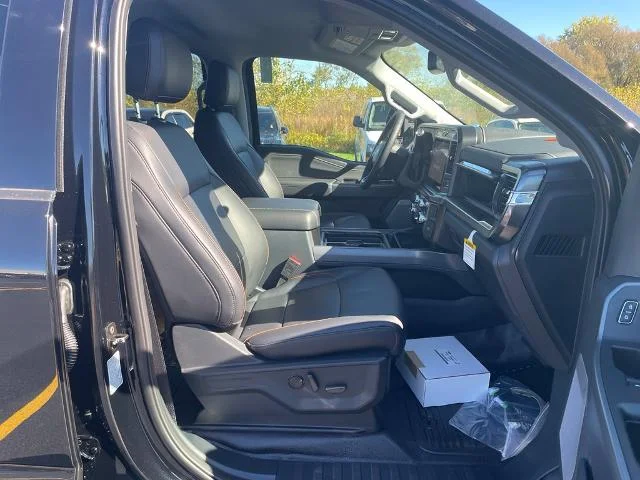 New 2027 Agate Black Metallic Ford F-450® LARIAT® image 42