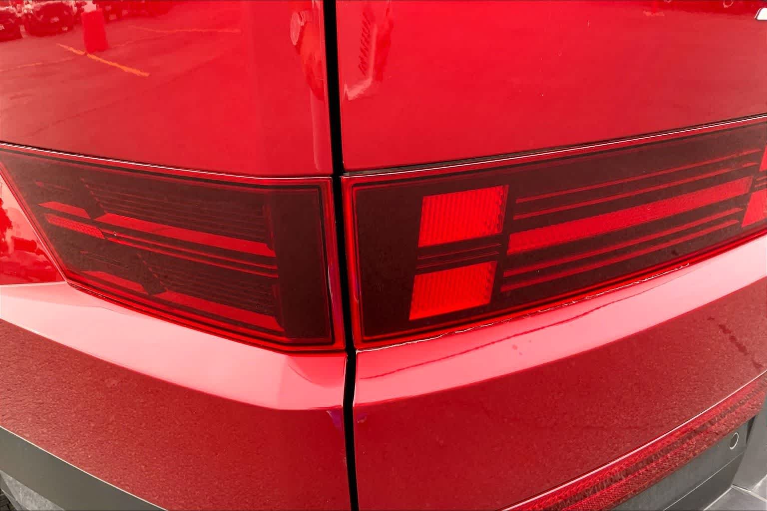 Used 2025 Ultimate Red Hyundai SEL image 29