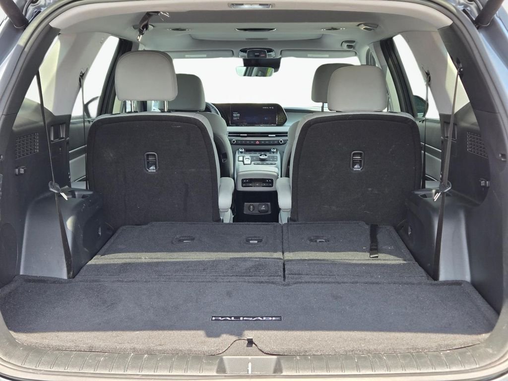 Certified Used 2025 Gray Hyundai SEL Premium image 8